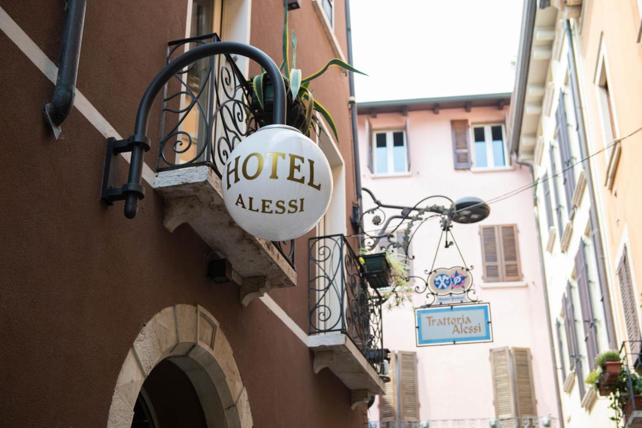 Alessi Hotel Trattoria 代森扎诺-德尔加达 外观 照片