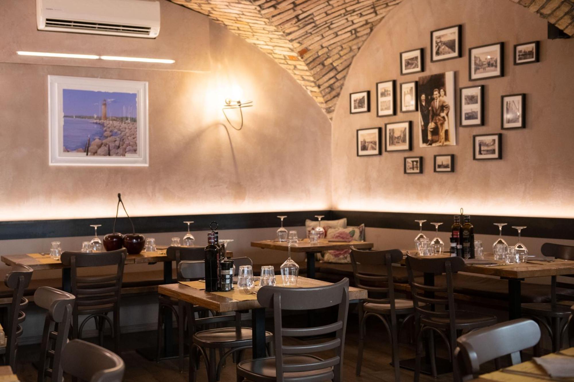 Alessi Hotel Trattoria 代森扎诺-德尔加达 外观 照片