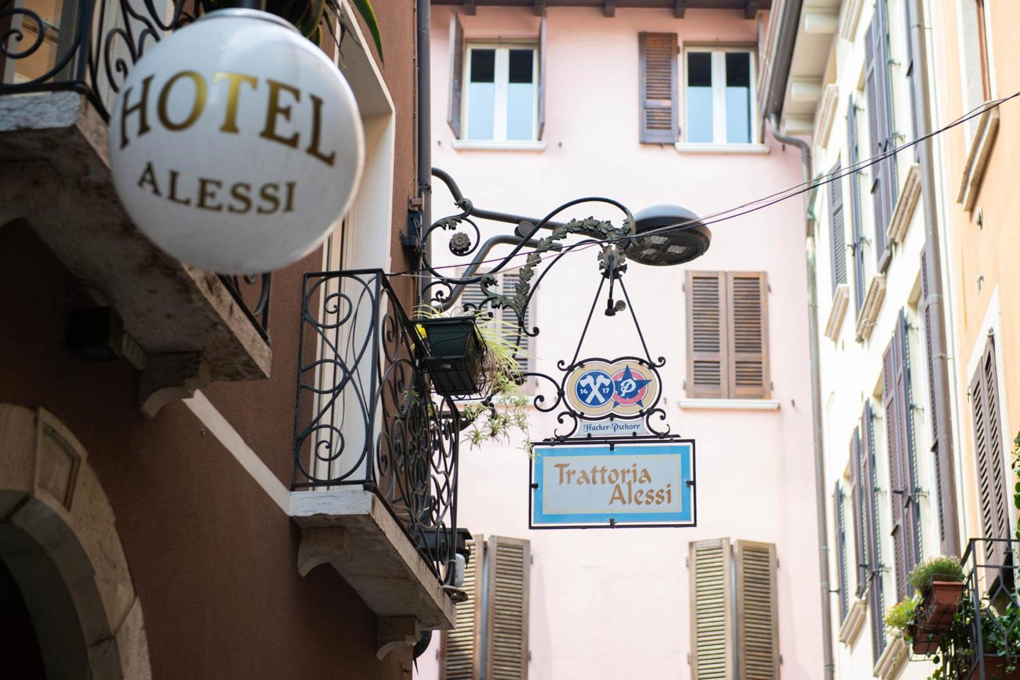 Alessi Hotel Trattoria 代森扎诺-德尔加达 外观 照片