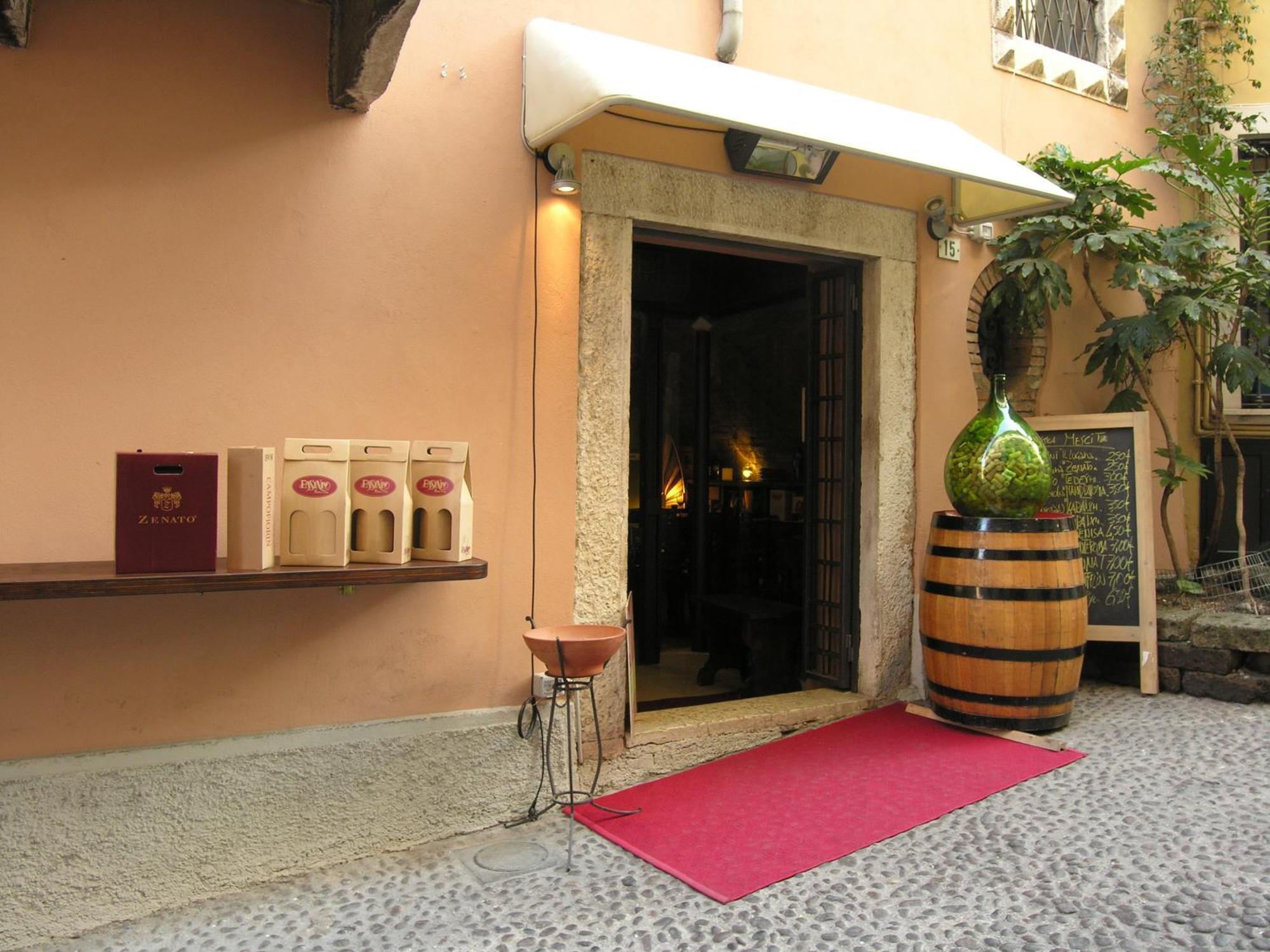 Alessi Hotel Trattoria 代森扎诺-德尔加达 外观 照片